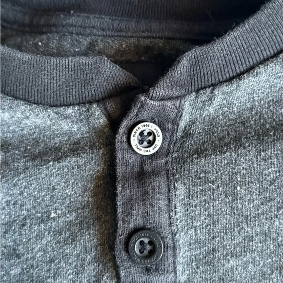VANS YOUTH Large Gray/black Shortsleeve Tshirt NWOT Collared With Buttons - Picture 7 of 13